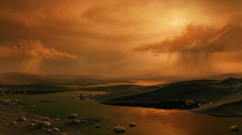 Paisagem alienígena da lua Titã, com lagos escuros de metano líquido, dunas de areia e um céu espesso e alaranjado.